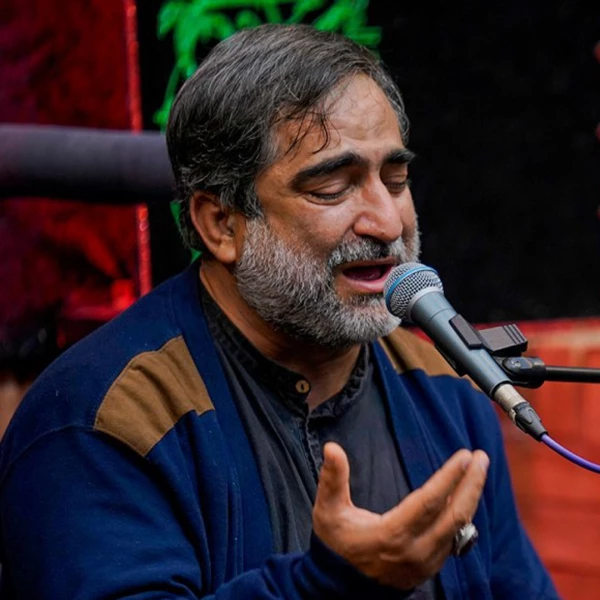 تصویر حاج جواد حیدری - قبل از تو عشق یک سند معتبر نداشت