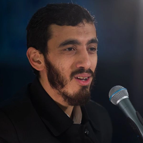 تصویر مهدی رسولی - کربلا اشک می‌دهد