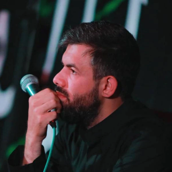 تصویر حسین ستوده - من نمک‌گیرتم بسته به زنجیرتم