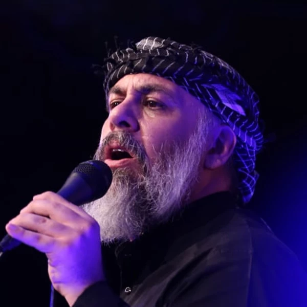 تصویر محمد کمیل - تا می‌خونم زیارتنامه، عکس حرمت تو چشمامه