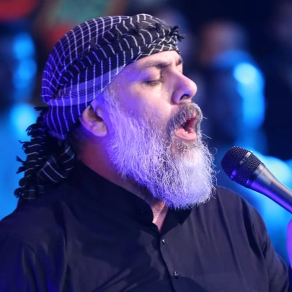 تصویر محمد کمیل - نیمه شب بیرون زدم