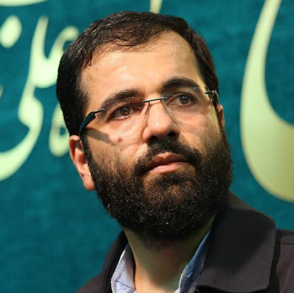 تصویر حسین سیب سرخی - و بی‌مقدّمه با رخصت از جناب قمر
