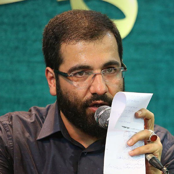 تصویر حسین سیب سرخی - میون آسمون‌ها هم