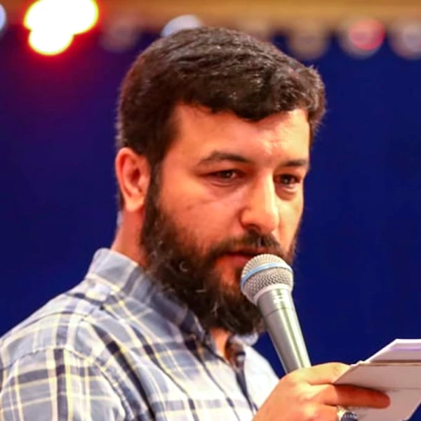 تصویر سید امیر حسینی - لب منِ دیوونه