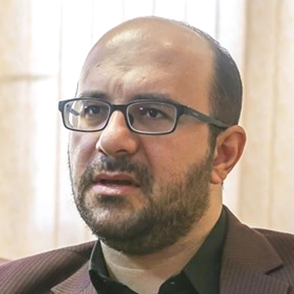 تصویر حسین محمدی فام - علی بوده از ابتدا، علی نور بی‌انتها