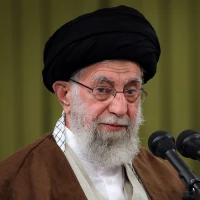 تصویر شهید امام سید علی خامنهای - اثرگذاری مداح روی جوانها