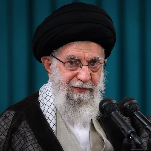 تصویر شهید امام سید علی خامنه‌ای - اقناع فکری