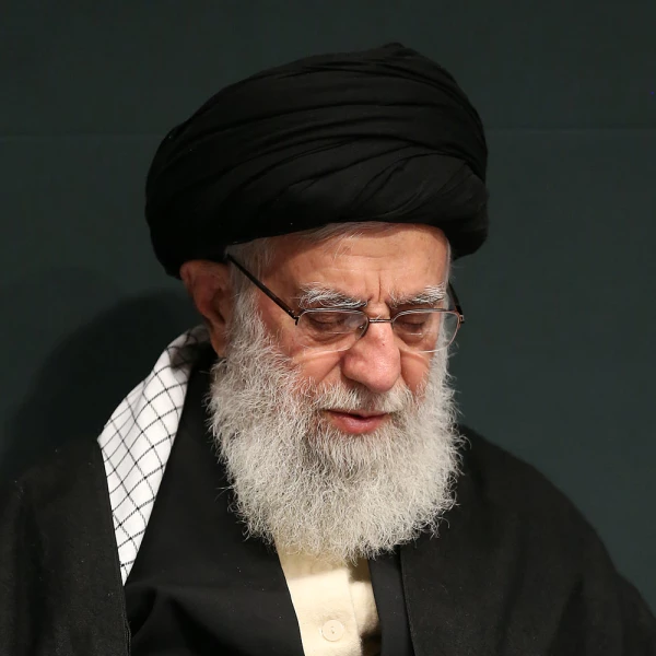تصویر شهید امام سید علی خامنه‌ای - احیاگر دین پیغمبر (ص)