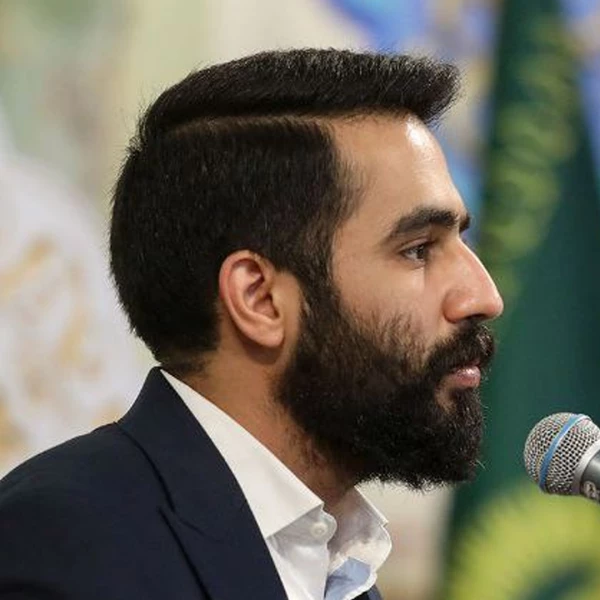 تصویر حسین طاهری - نور خدا توی دل حسین افتاده سر سجاده