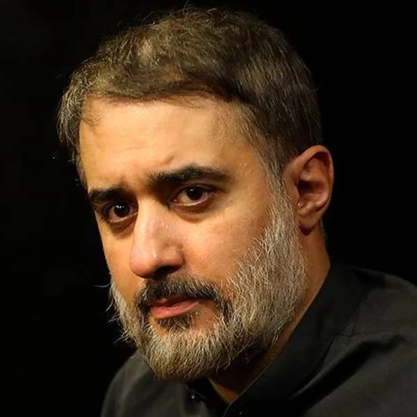 تصویر محمدحسین پویانفر - من از هجده عزیز خود فقط یک پیرهن دارم