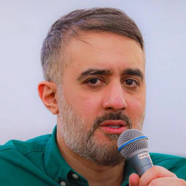 تصویر محمدحسین پویانفر - اگر به باد دهی زلف عنبر آسا را