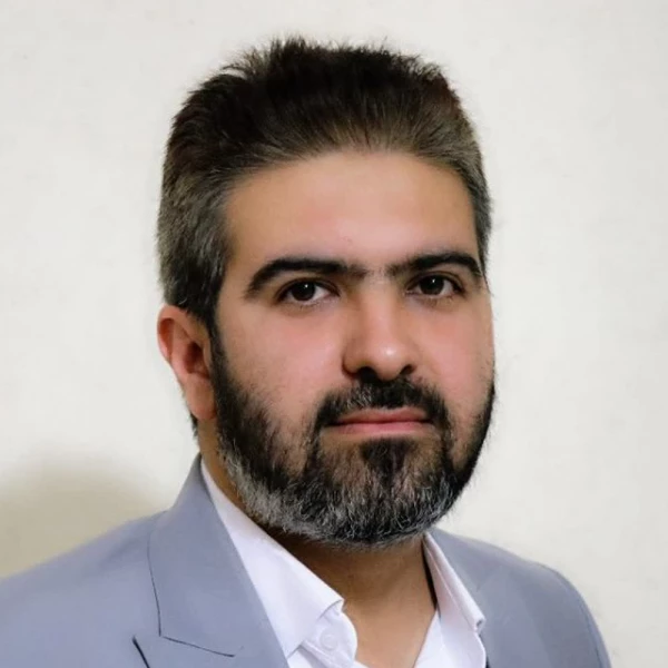 تصویر علی اکبر غلام پور - منم اون عاشقی که رونده شده از هرجا