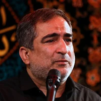 کسی که راه نجات خلائق است از آتش
