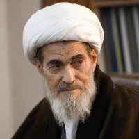 تصویر آیت الله مشکینی - باید دعا کنیم
